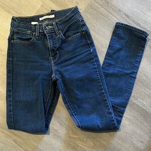 Levi's High Rise Blue Jeans with Slim Fit